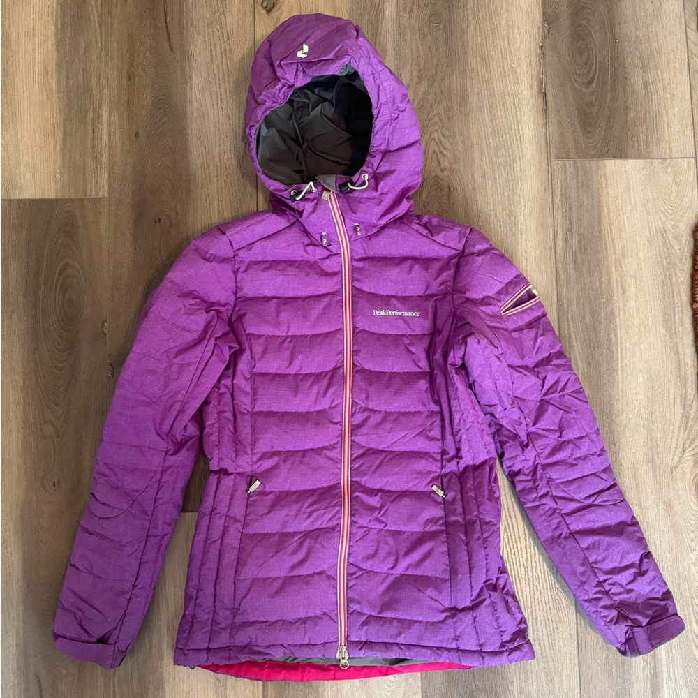 Peak performance purple puffer winter ski jacket